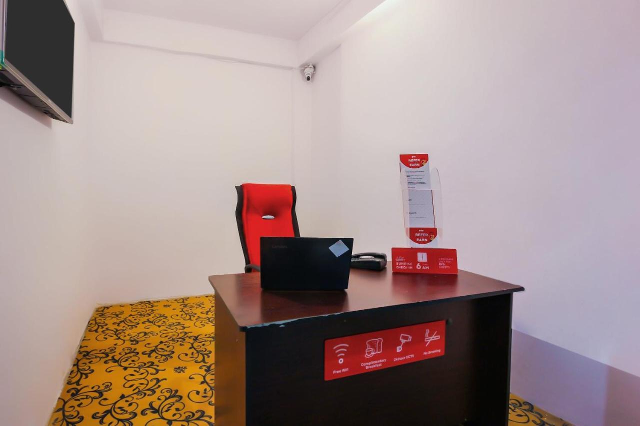Oyo 17168 Hz Lodge Haidarábád Kültér fotó