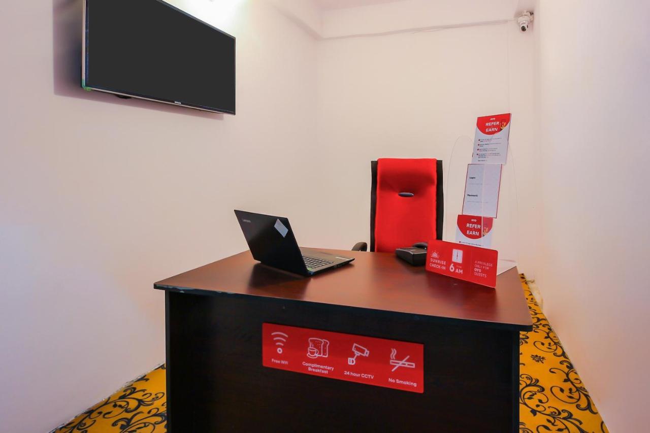 Oyo 17168 Hz Lodge Haidarábád Kültér fotó