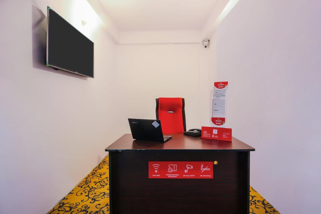 Oyo 17168 Hz Lodge Haidarábád Kültér fotó